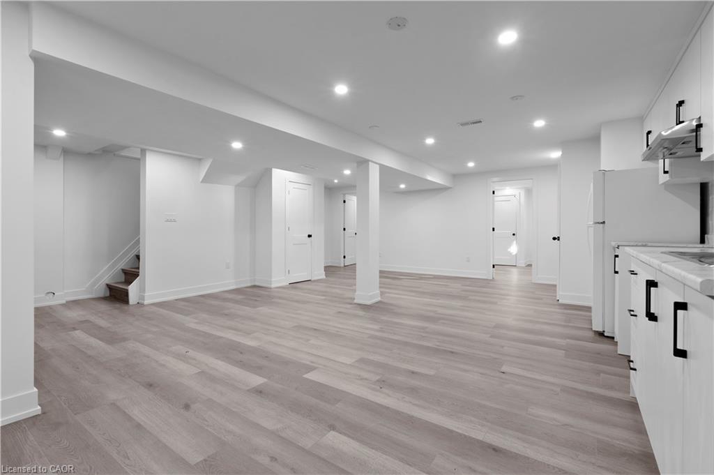 17 Old Coach Road, St. Catharines, ON - Indoor