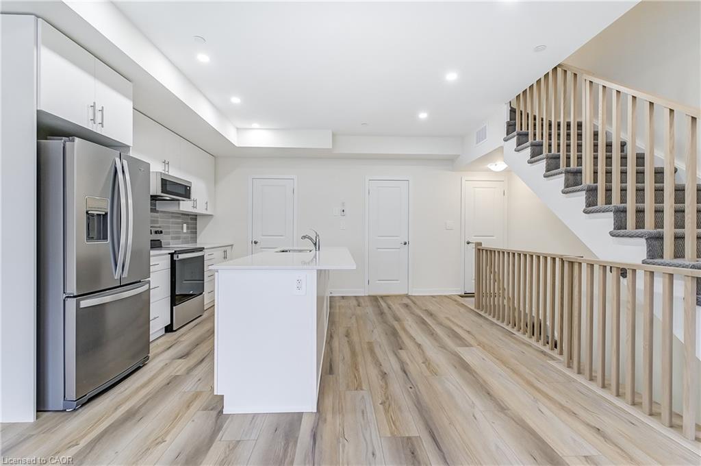 202-755 Omega Drive, Pickering, ON - Indoor Photo Showing Kitchen With Upgraded Kitchen