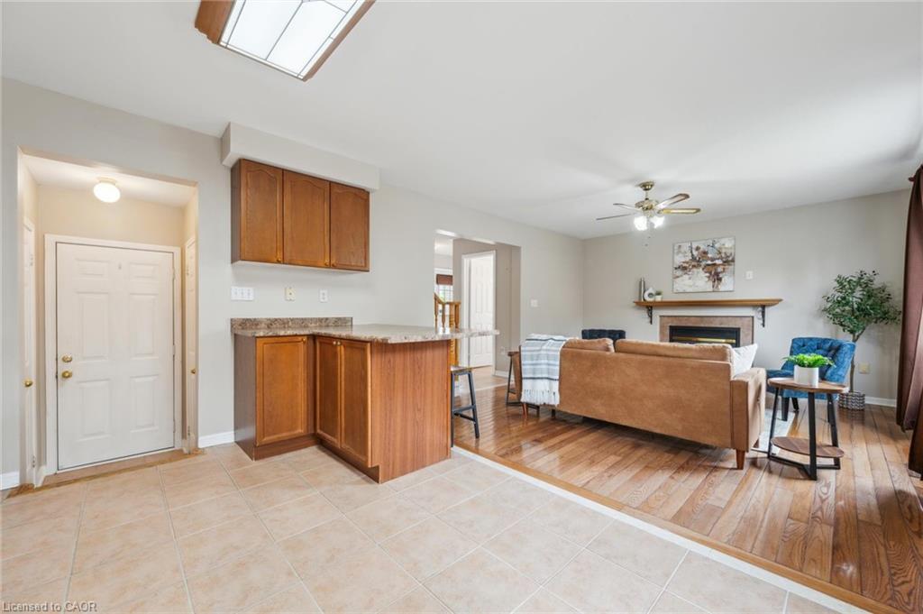 1617 Gowling Terrace, Milton, ON - Indoor With Fireplace