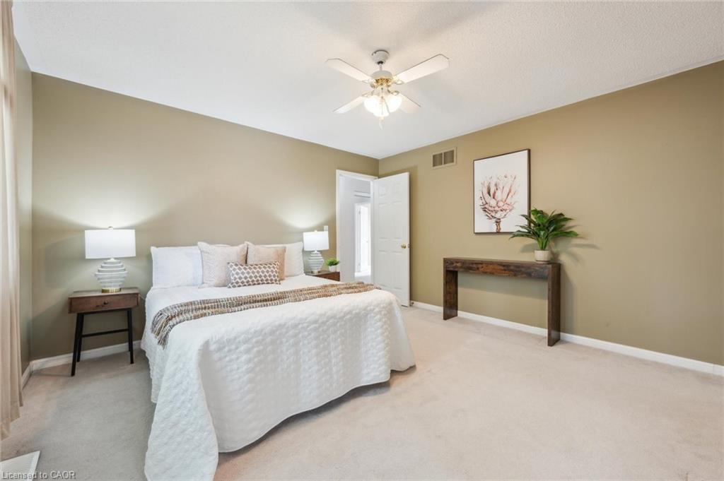 1617 Gowling Terrace, Milton, ON - Indoor Photo Showing Bedroom