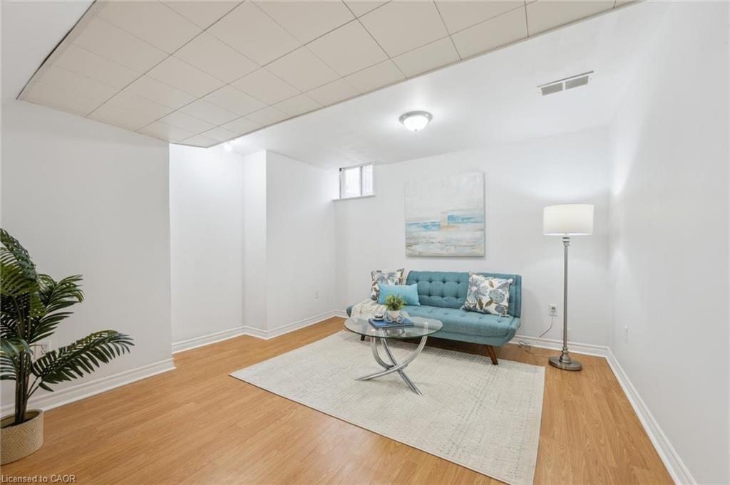 1617 Gowling Terrace, Milton, ON - Indoor