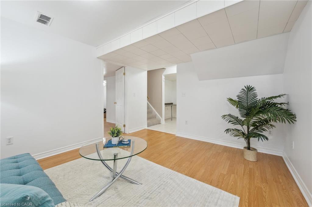 1617 Gowling Terrace, Milton, ON - Indoor