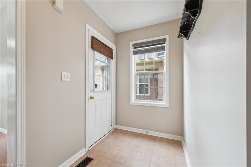 1617 Gowling Terrace, Milton, ON - Indoor Photo Showing Other Room