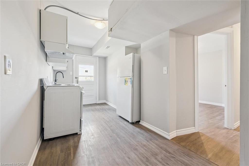 1A-906 King Street E, Cambridge, ON - Indoor Photo Showing Laundry Room