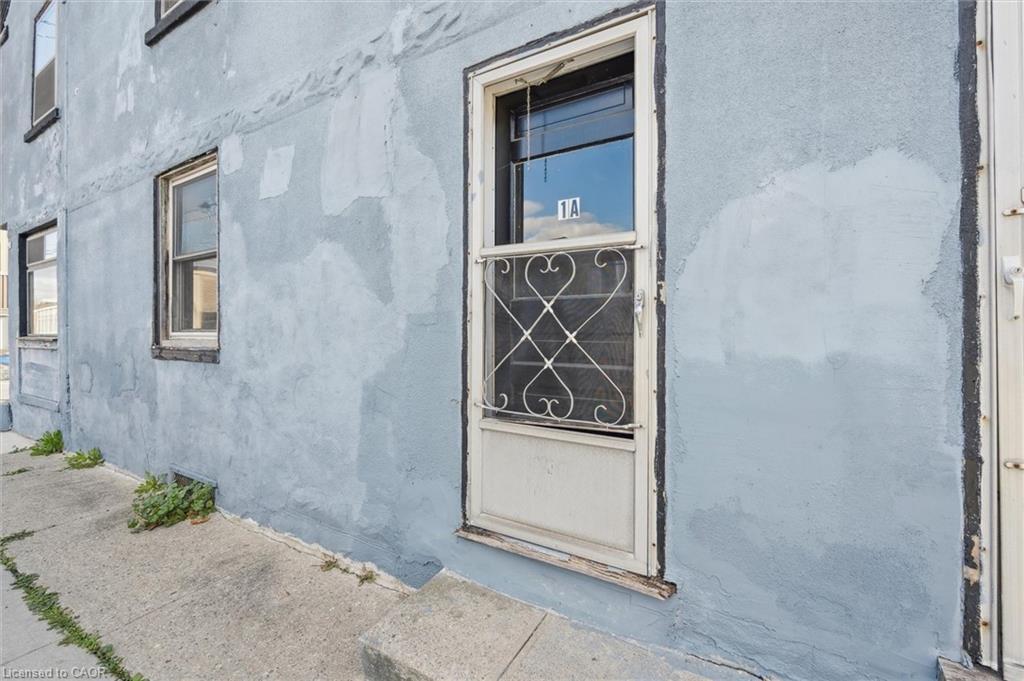 1A-906 King Street E, Cambridge, ON - Outdoor