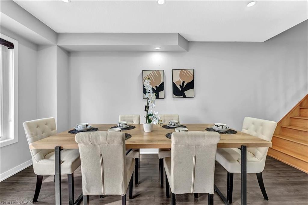 94 Crafter Crescent, Stoney Creek, ON - Indoor Photo Showing Dining Room