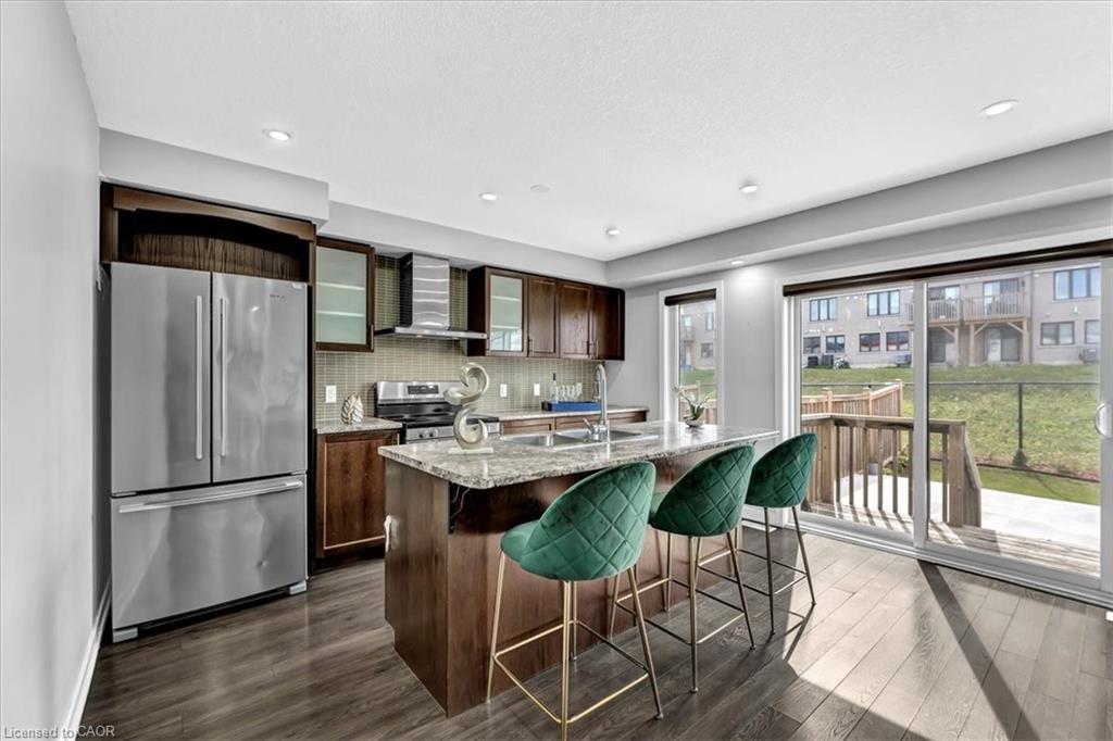 94 Crafter Crescent, Stoney Creek, ON - Indoor Photo Showing Kitchen With Stainless Steel Kitchen With Upgraded Kitchen