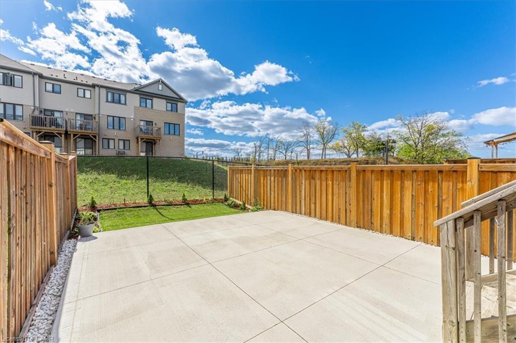 94 Crafter Crescent, Stoney Creek, ON - Outdoor