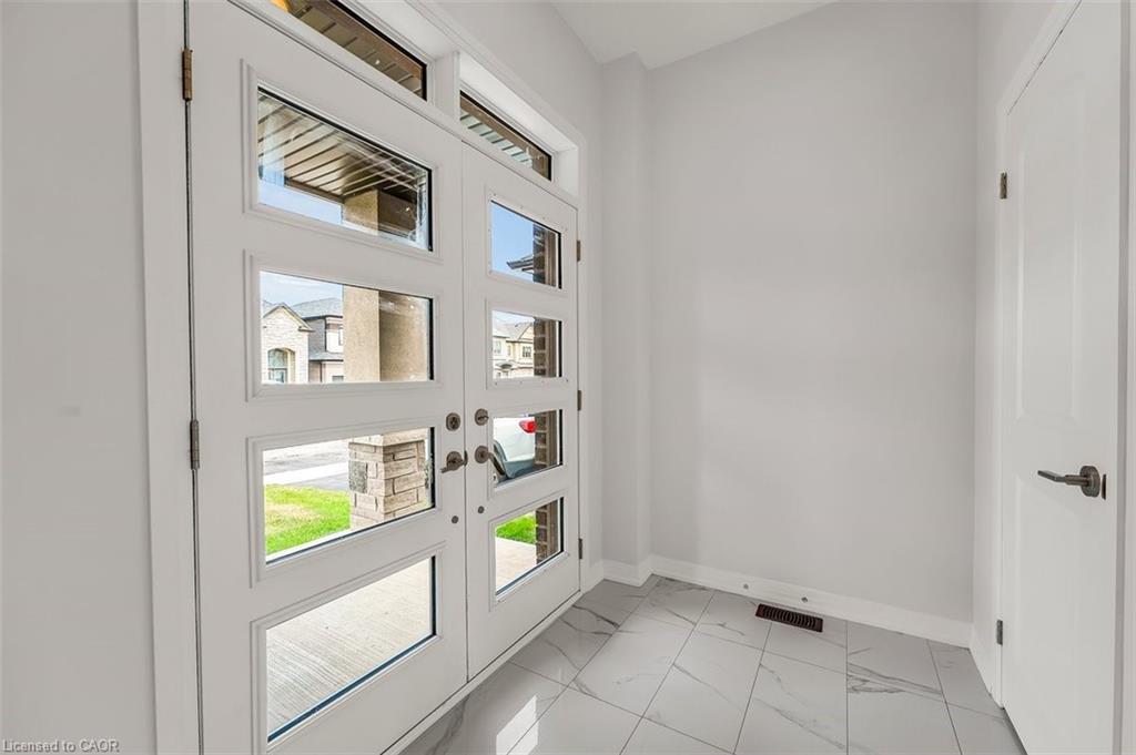 76 Hitchman Street, Paris, ON - Indoor Photo Showing Other Room