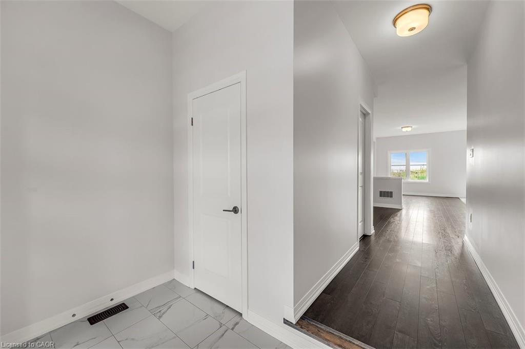 76 Hitchman Street, Paris, ON - Indoor Photo Showing Other Room