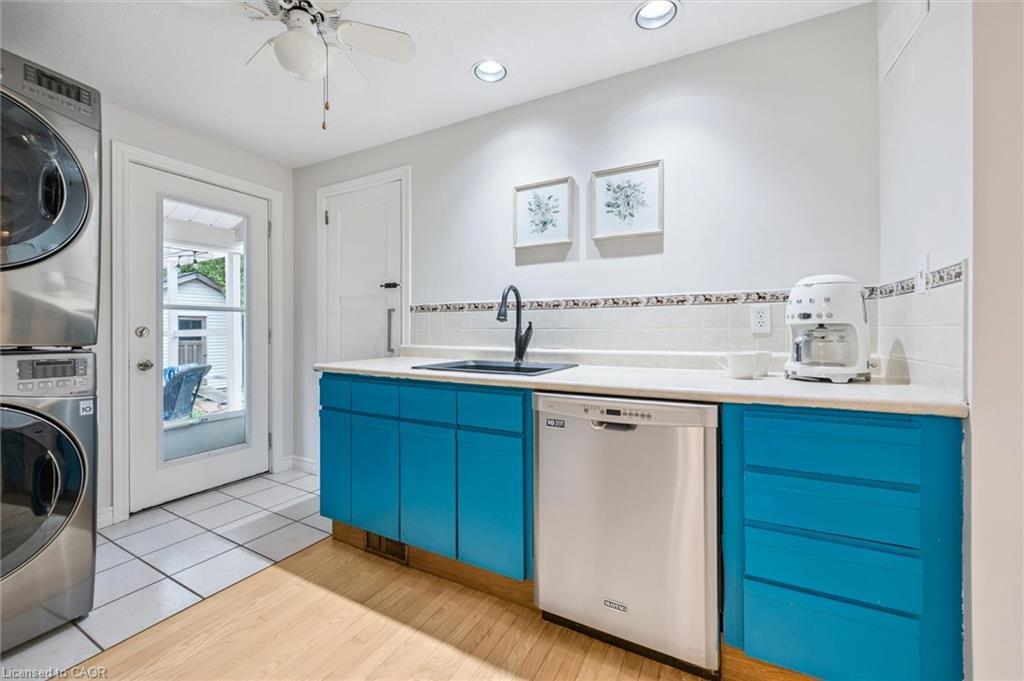 6548 Beatty Line N, Fergus, ON - Indoor Photo Showing Laundry Room