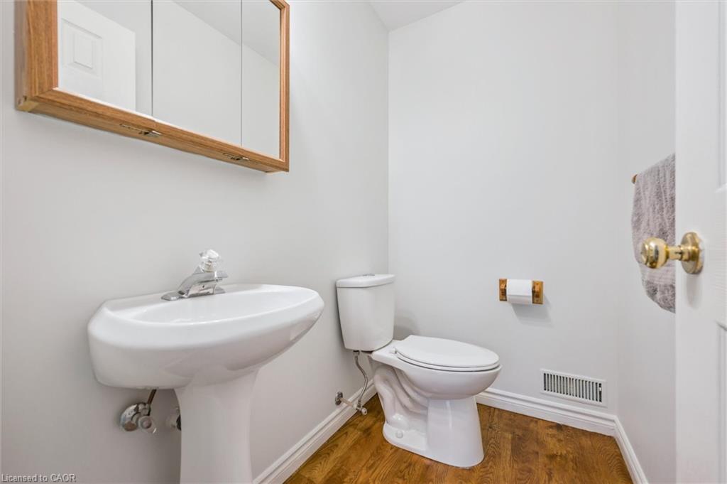 6548 Beatty Line N, Fergus, ON - Indoor Photo Showing Bathroom