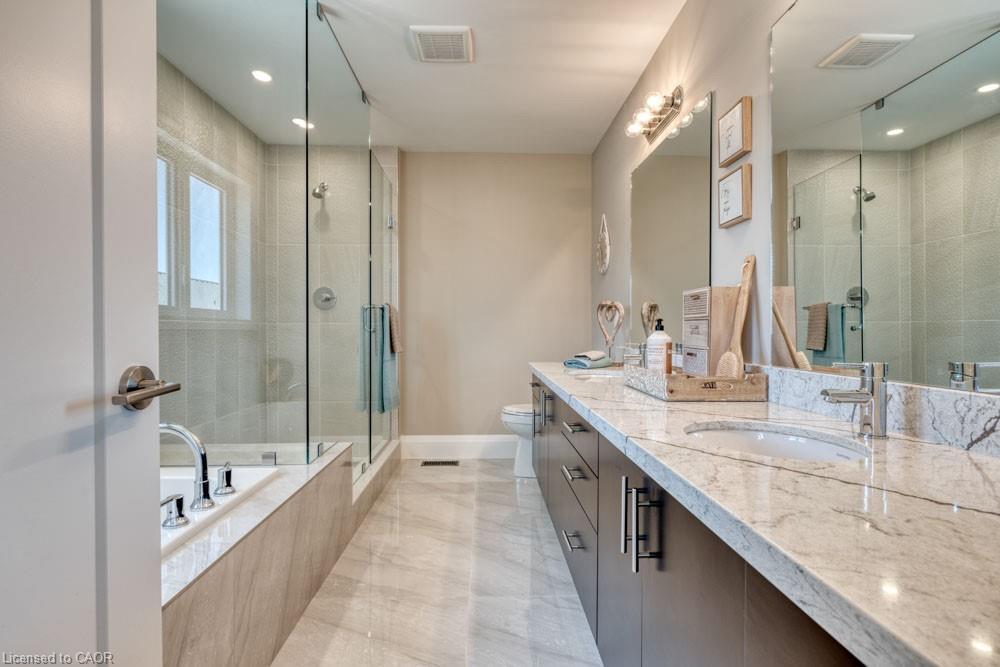 146 Rockledge Drive, Hannon, ON - Indoor Photo Showing Bathroom