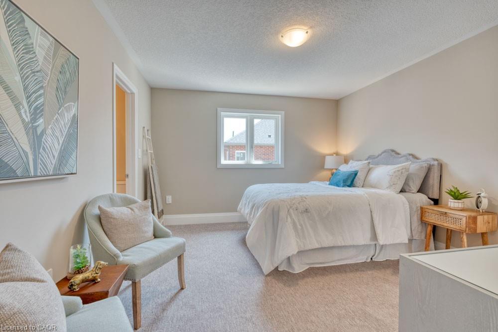 146 Rockledge Drive, Hannon, ON - Indoor Photo Showing Bedroom
