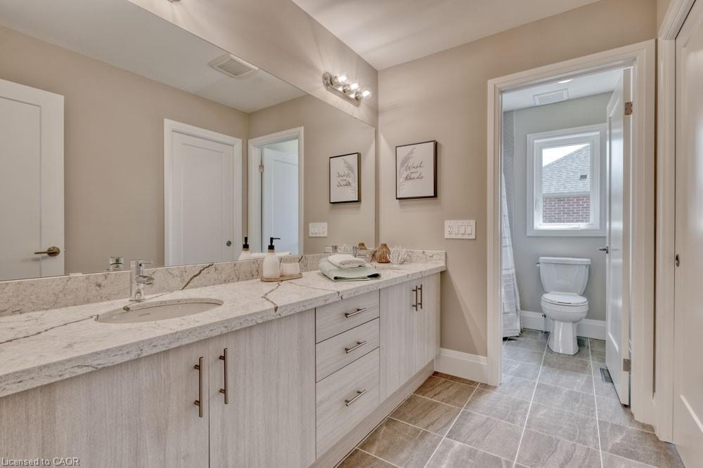 146 Rockledge Drive, Hannon, ON - Indoor Photo Showing Bathroom