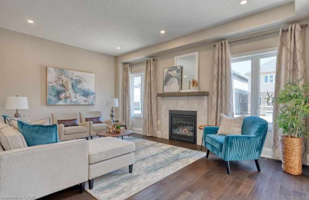 146 Rockledge Drive, Hannon, ON - Indoor Photo Showing Living Room With Fireplace
