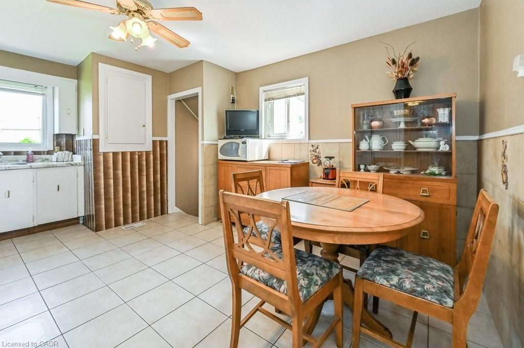 641 Limeridge Road E, Hamilton, ON - Indoor Photo Showing Dining Room