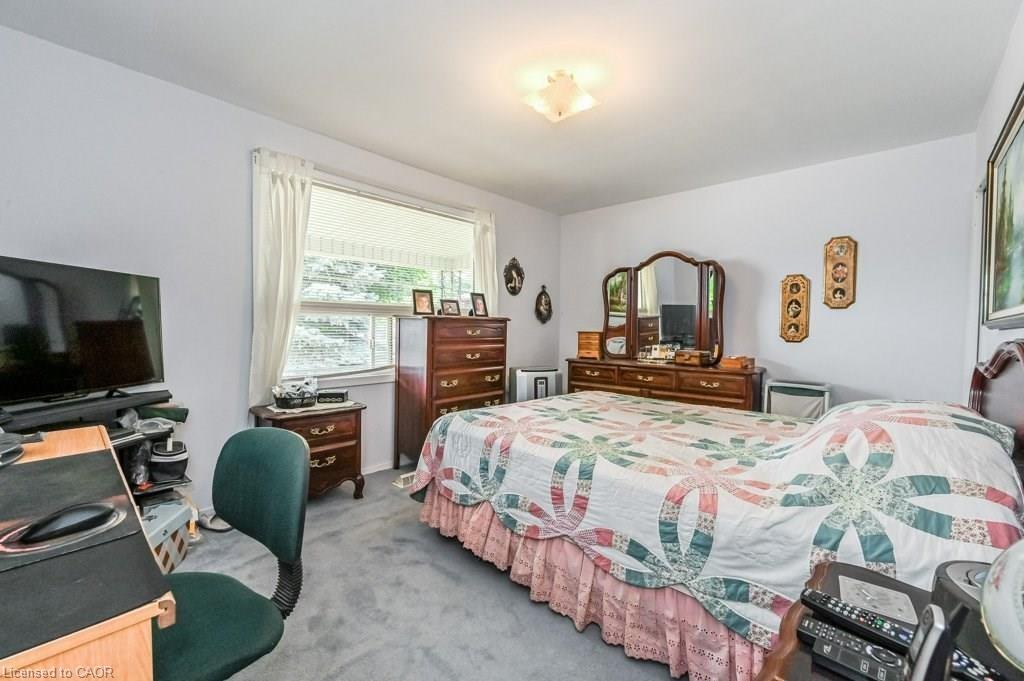 641 Limeridge Road E, Hamilton, ON - Indoor Photo Showing Bedroom