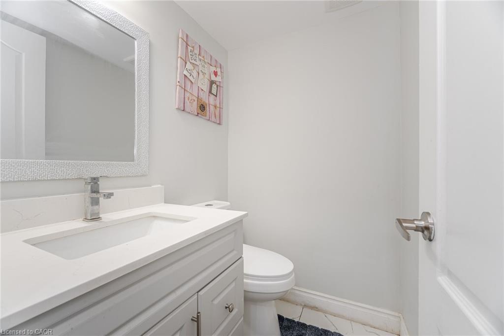 4 Vauxhall Crescent, Brampton, ON - Indoor Photo Showing Bathroom