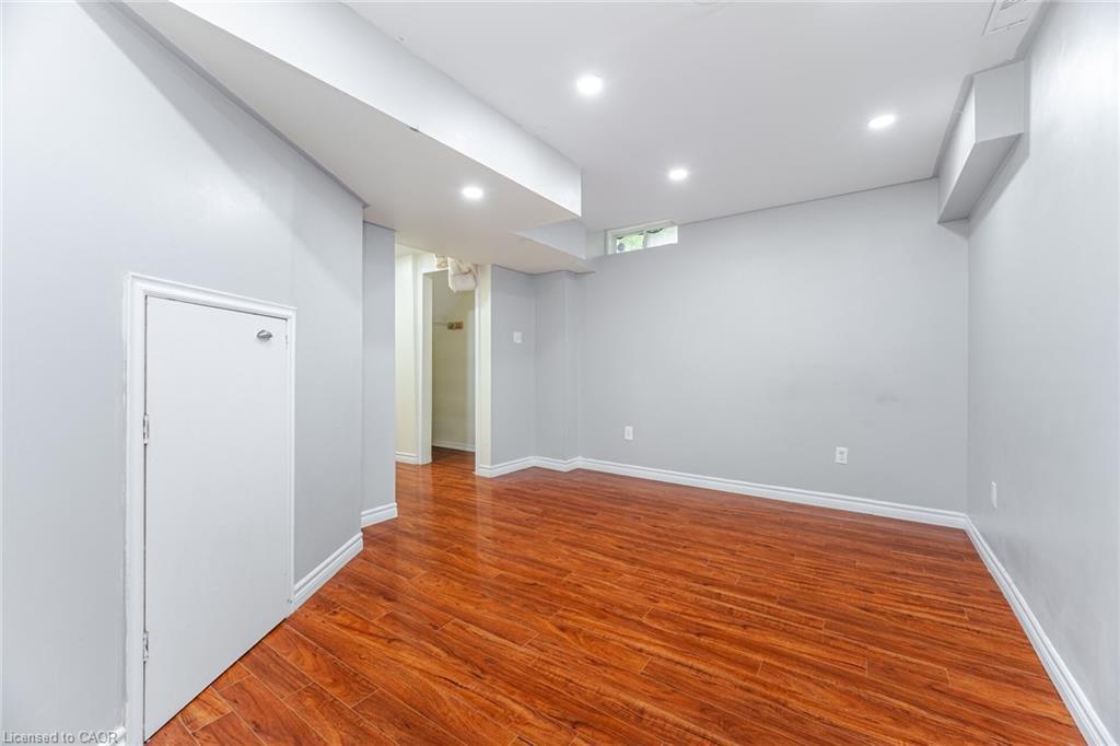 4 Vauxhall Crescent, Brampton, ON - Indoor