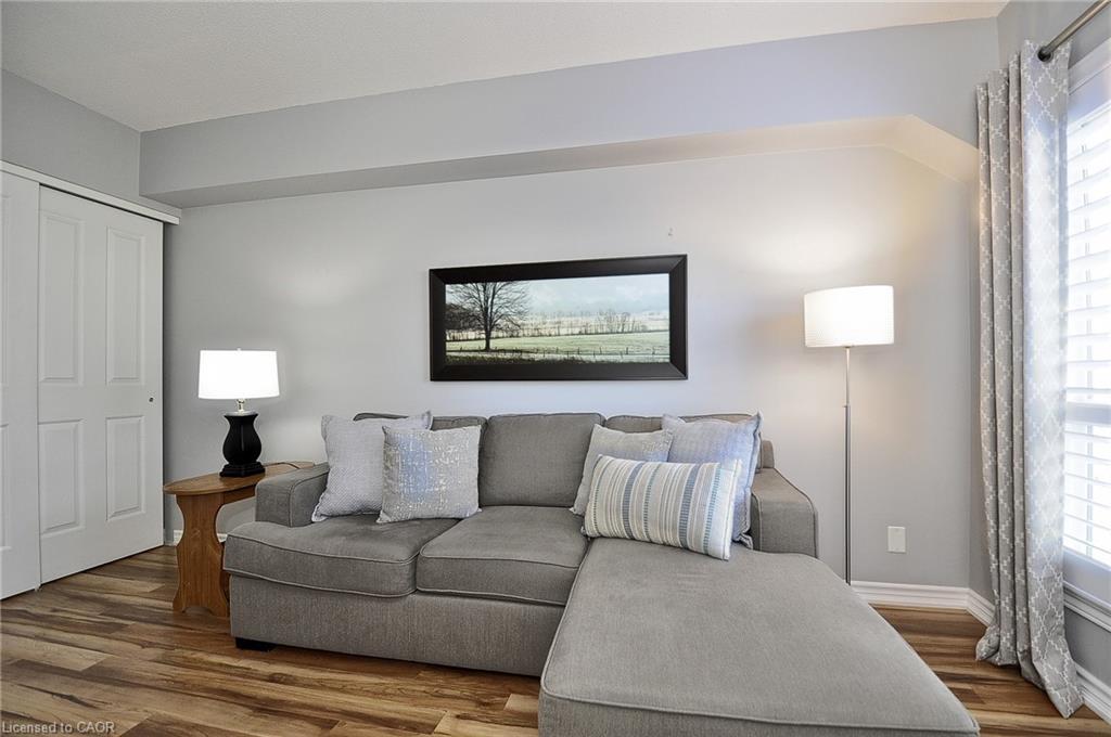 302-8 Harris Street, Cambridge, ON - Indoor