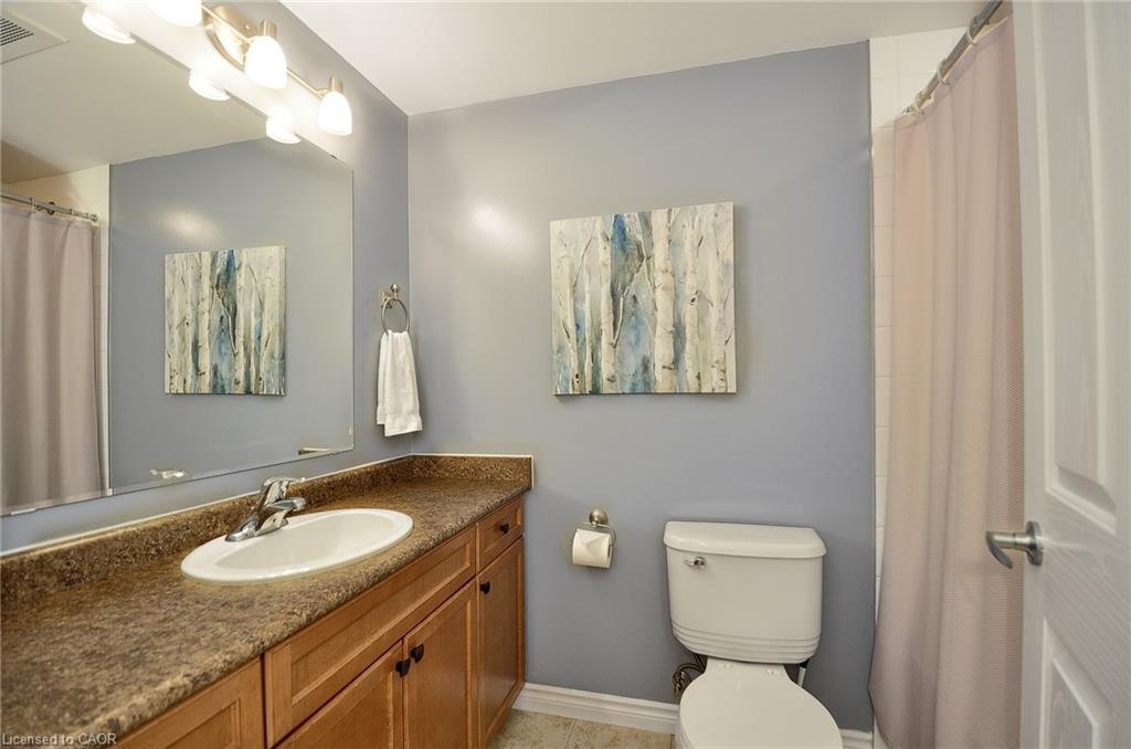 302-8 Harris Street, Cambridge, ON - Indoor Photo Showing Bathroom