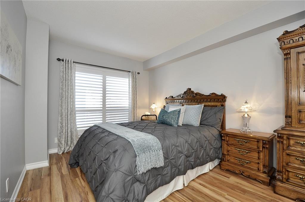 302-8 Harris Street, Cambridge, ON - Indoor Photo Showing Bedroom