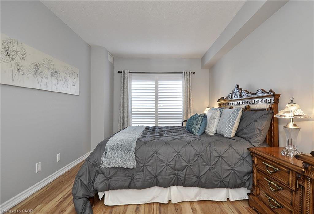 302-8 Harris Street, Cambridge, ON - Indoor Photo Showing Bedroom