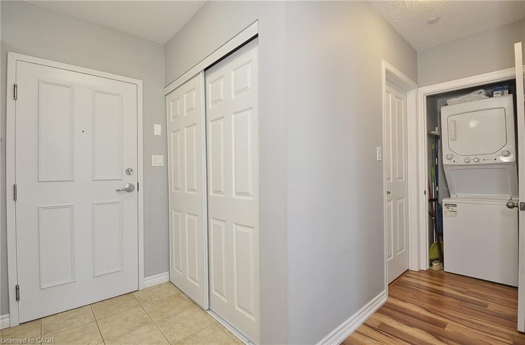 302-8 Harris Street, Cambridge, ON - Indoor