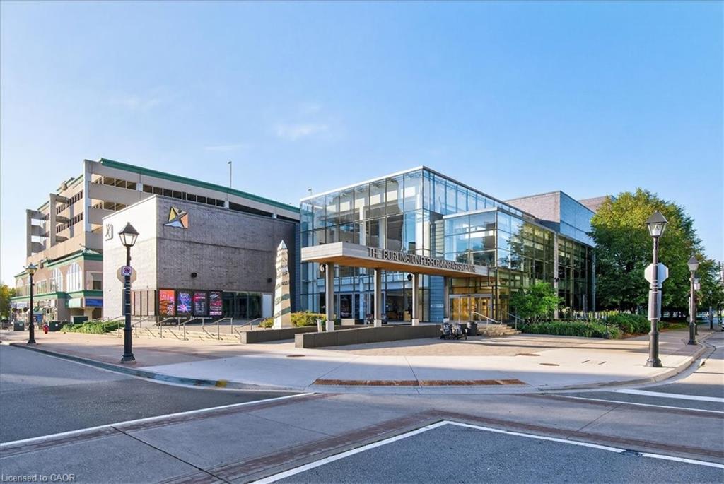 306-1441 Elgin Street, Burlington, ON - Outdoor