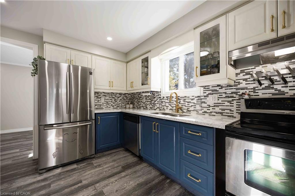 1057 King Street E, Oshawa, ON - Indoor Photo Showing Kitchen With Stainless Steel Kitchen With Double Sink With Upgraded Kitchen
