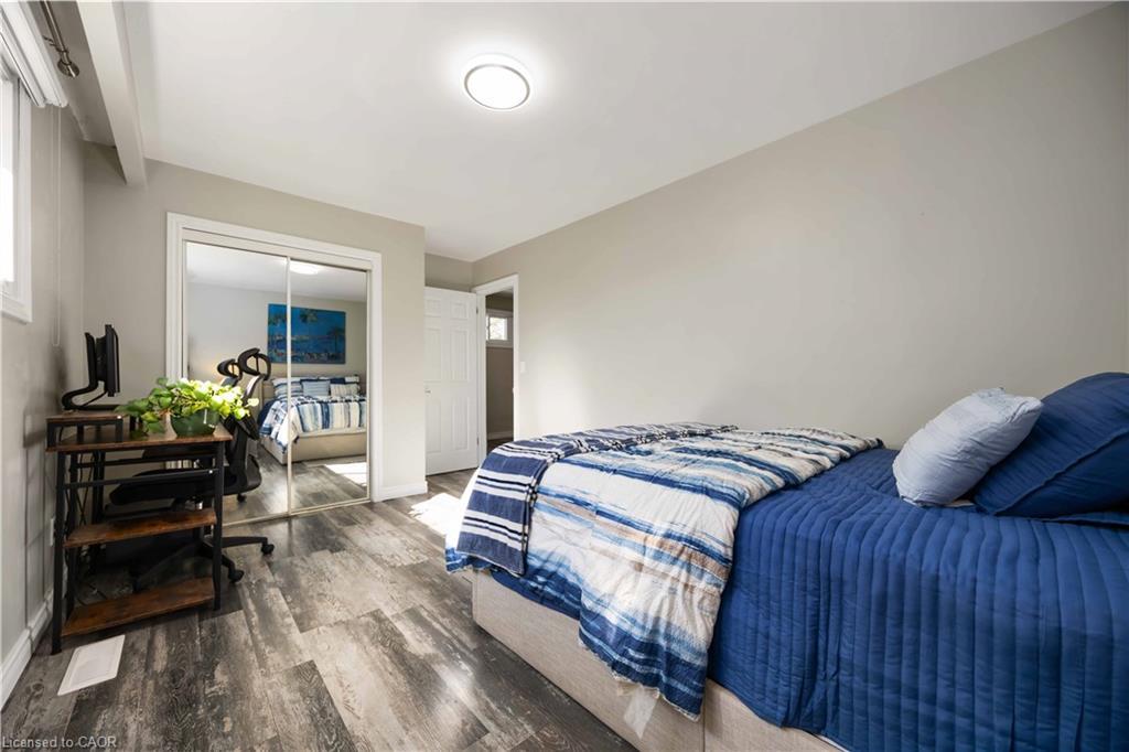 1057 King Street E, Oshawa, ON - Indoor Photo Showing Bedroom