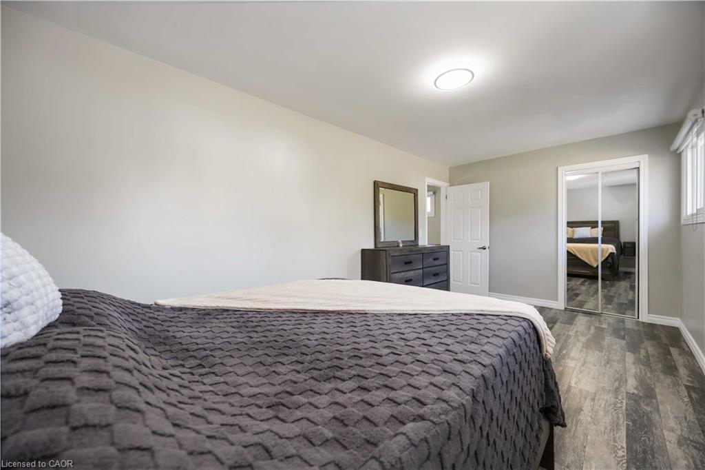 1057 King Street E, Oshawa, ON - Indoor Photo Showing Bedroom