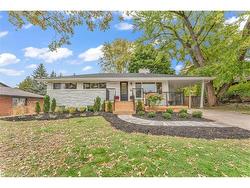 95 Seneca Drive Ancaster, ON L9G 3B7