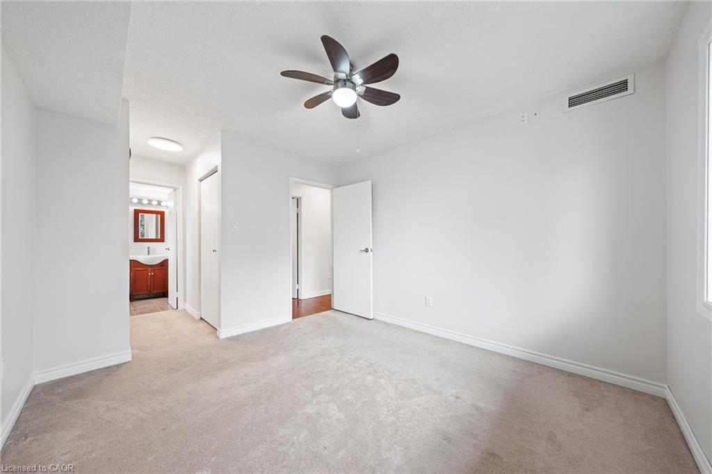 406-15 Hofstetter Avenue, Kitchener, ON - Indoor Photo Showing Other Room