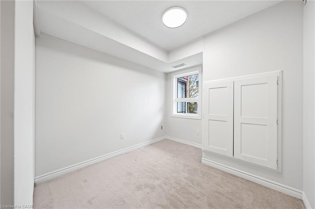 406-15 Hofstetter Avenue, Kitchener, ON - Indoor Photo Showing Other Room