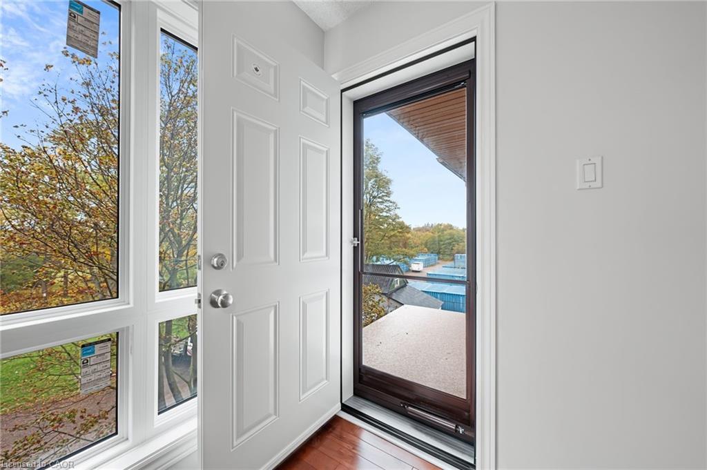 406-15 Hofstetter Avenue, Kitchener, ON - Indoor Photo Showing Other Room