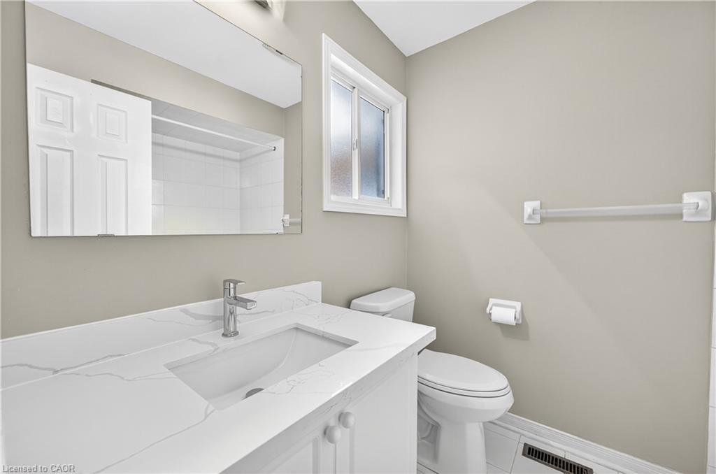 2456 Lazio Lane, Oakville, ON - Indoor Photo Showing Bathroom
