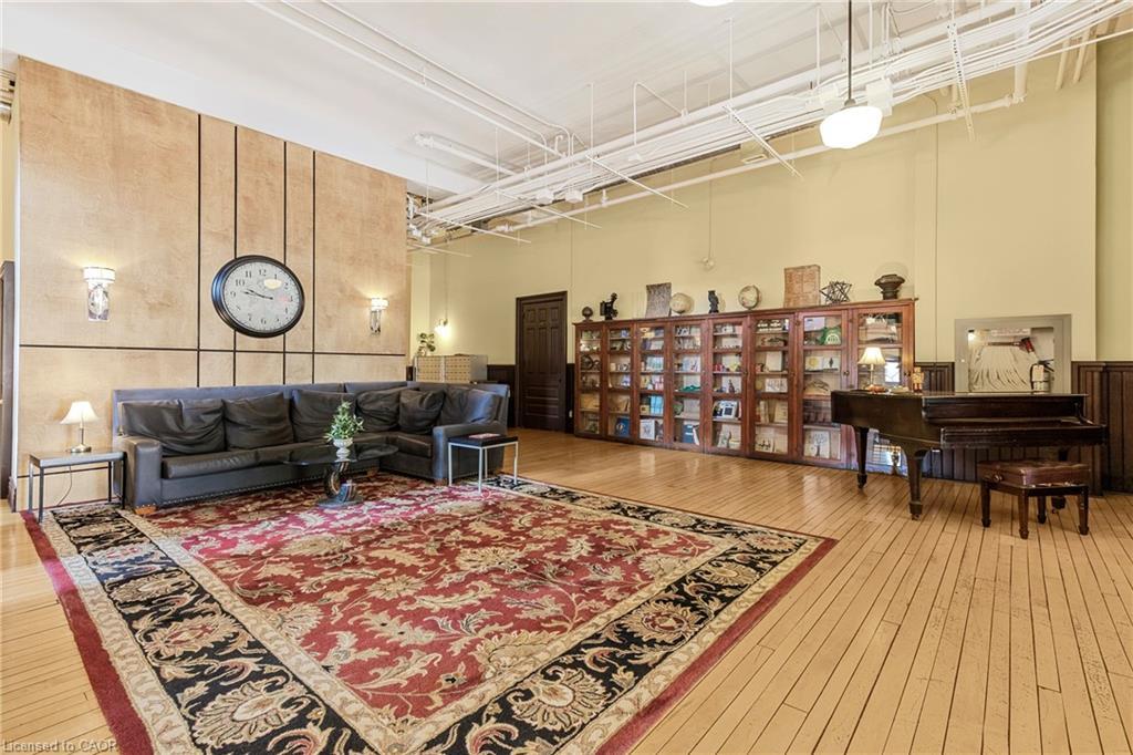 304-200 Stinson Street, Hamilton, ON - Indoor