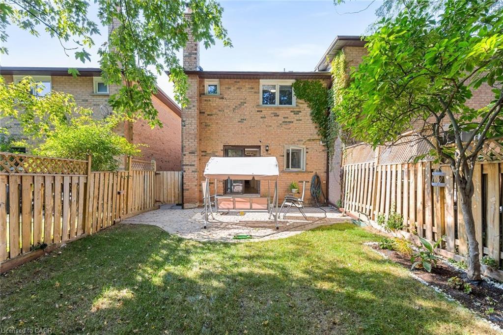 1118 Avondale Drive, Oakville, ON - Outdoor