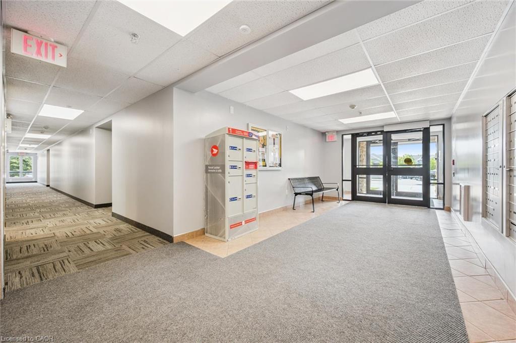 313-60 Lynnmore Street, Guelph, ON - Indoor Photo Showing Other Room