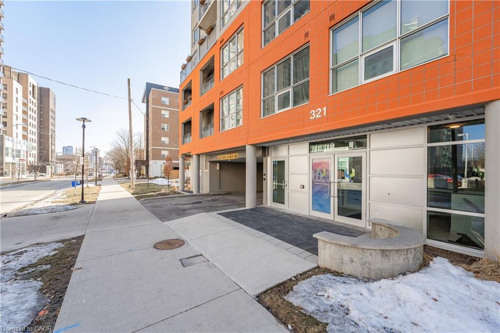 207-321 Spruce Street S, Waterloo, ON - Outdoor