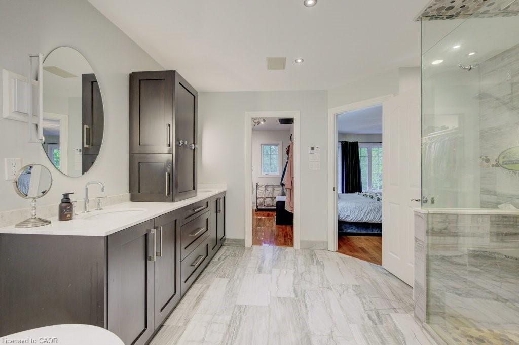 1525 Dickie Settlement Road, Cambridge, ON - Indoor Photo Showing Bathroom