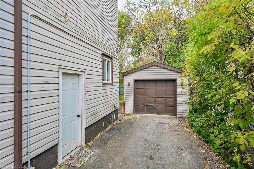 230 Broadway Avenue, Hamilton, ON - Outdoor With Exterior