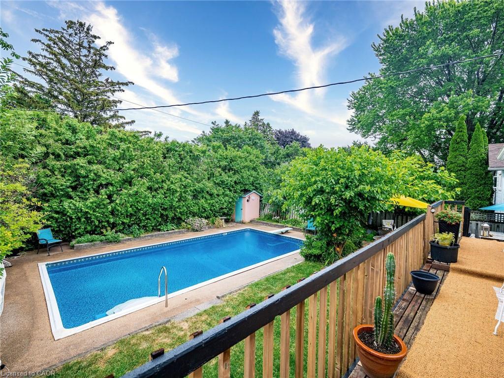 637 Artreva Crescent, Burlington, ON - Outdoor With In Ground Pool