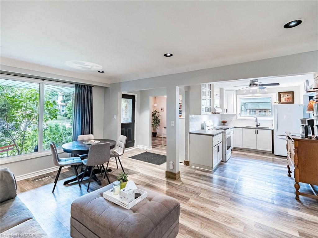 637 Artreva Crescent, Burlington, ON - Indoor