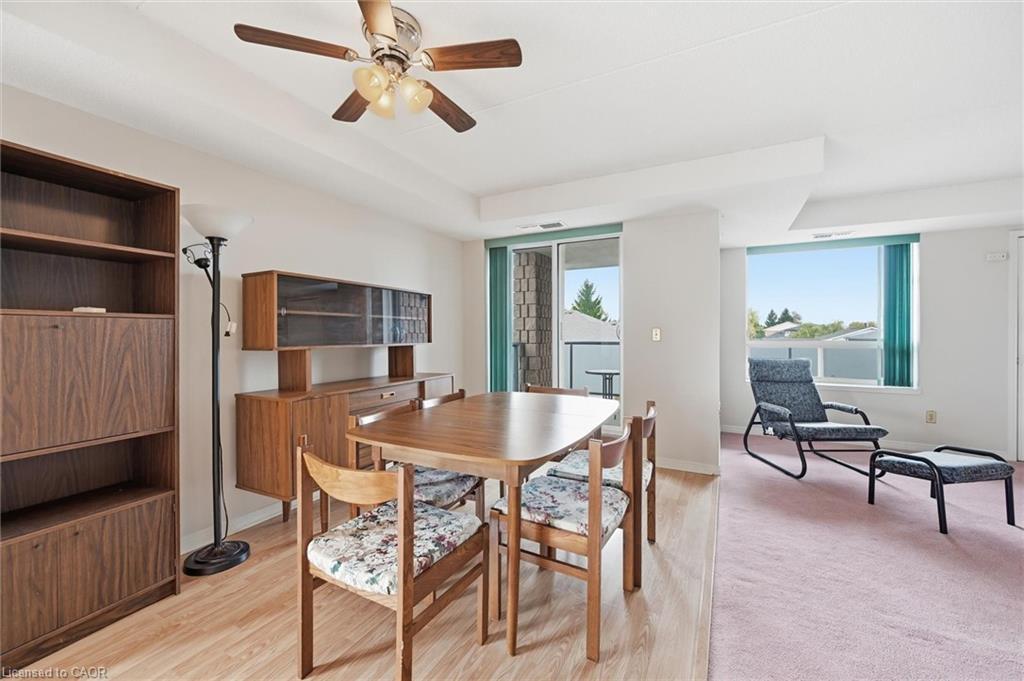 303-870 Upper Wentworth Street, Hamilton, ON - Indoor Photo Showing Dining Room