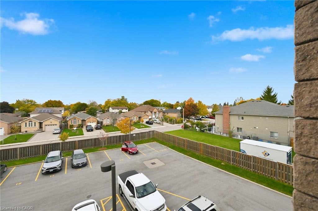 303-870 Upper Wentworth Street, Hamilton, ON - Outdoor