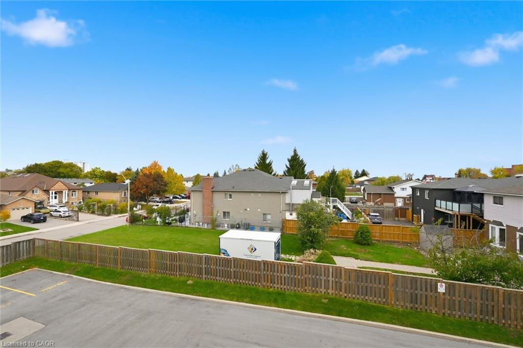 303-870 Upper Wentworth Street, Hamilton, ON - Outdoor