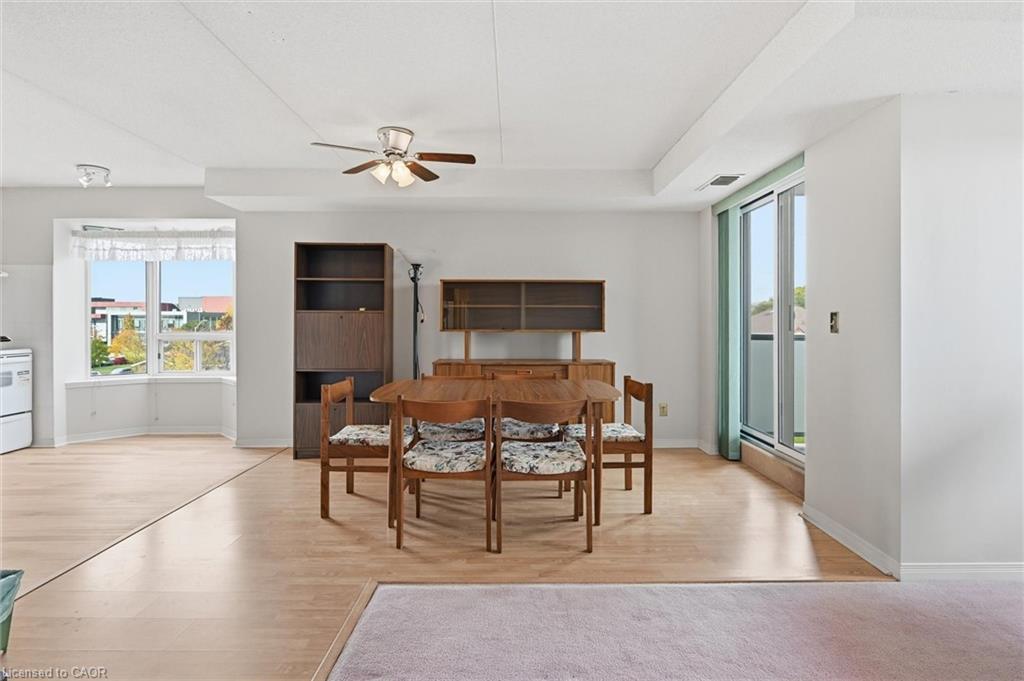 303-870 Upper Wentworth Street, Hamilton, ON - Indoor